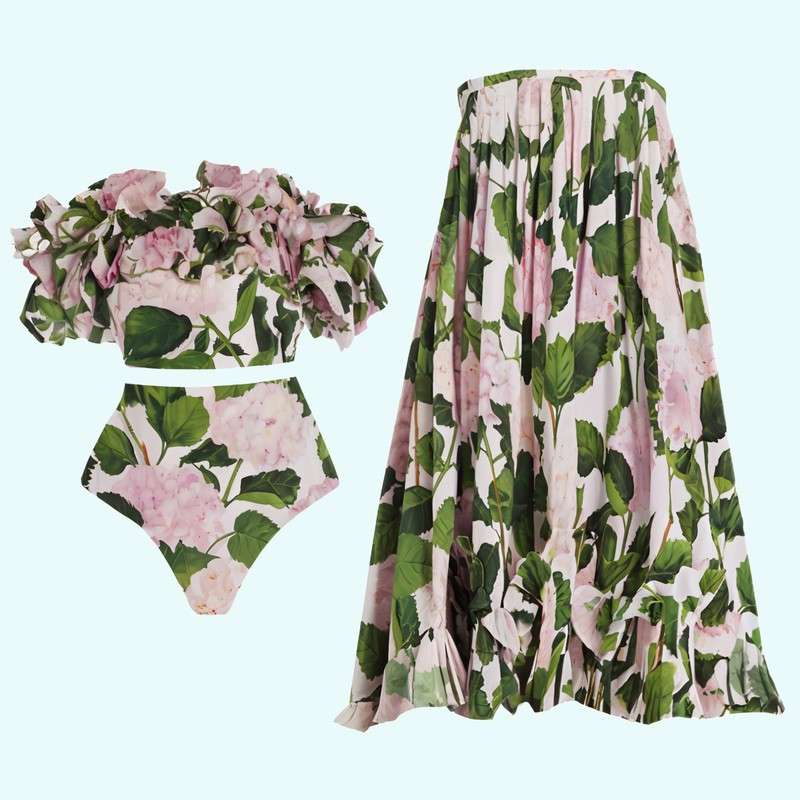 Roupa de banho de hortênsia com babados